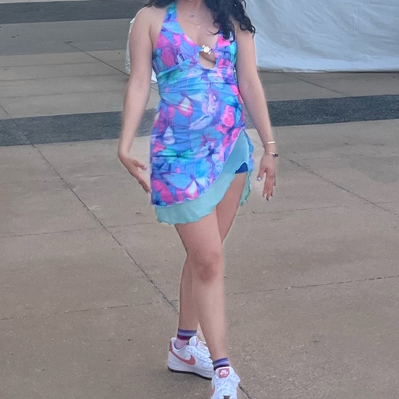 Elsie and Fred Butterfly Halter Dress - Picture 3 of 3